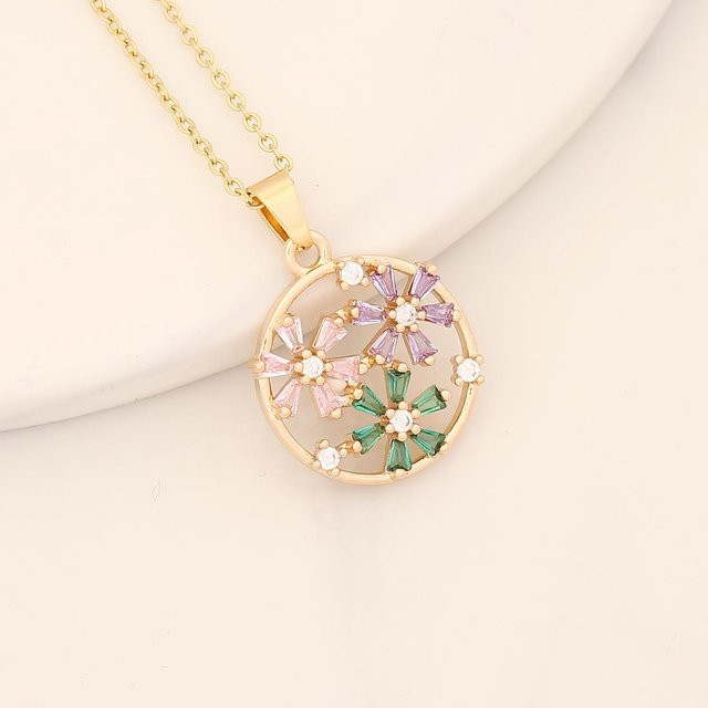 Halskette mit geometrischem Anhänger, Zirkonium, beige, Damen - Bild 1