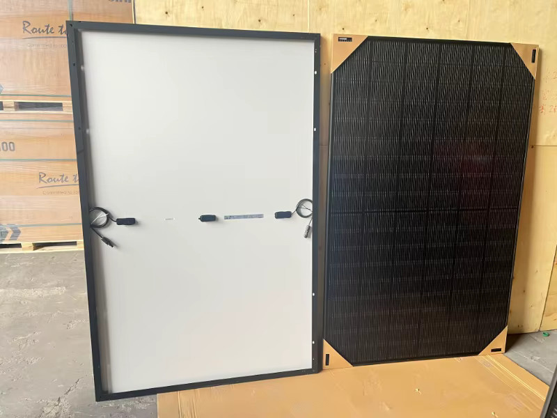 Bifacial Dual Glass Solarpanel PV Module in Schwarz mit 440W 450W 590W Optionen, Breite: 176,2 cm, Höhe: 113,4 cm - Bild 2