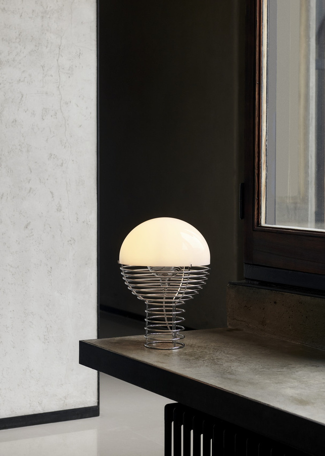 Verpan Wire Tischleuchte in Weiß mit Design-Kugel aus Metall und Kunststoff für warmweißes Licht (E14) - Bild 2