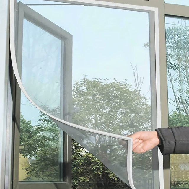 YITAPE 3-teiliges DIY Fenstergitter Moskitonetz Insektenschutz mit Selbstklebestreifen als unsichtbarer Fenstervorhang in Schwarz oder Weiß - Bild 1