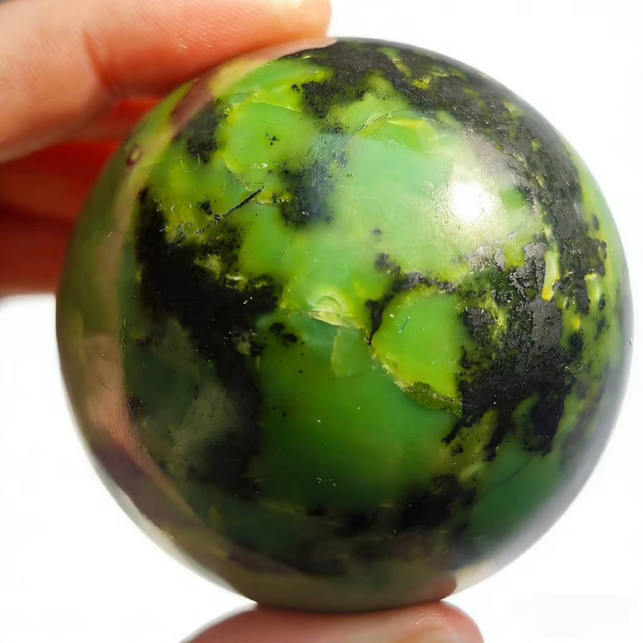 CrystalHola Grüne Opal-Kristallkugel aus Naturstein mit schwarzer Maserung als Tischdekoration - Bild 4