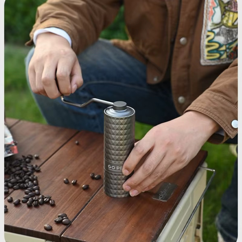 GOPEAK Edelstahl-Kaffeemühle mit CNC420-Stahlmahlwerk in Schwarz für handgebrühten Kaffee, ideal für Zuhause und Camping - Bild 2