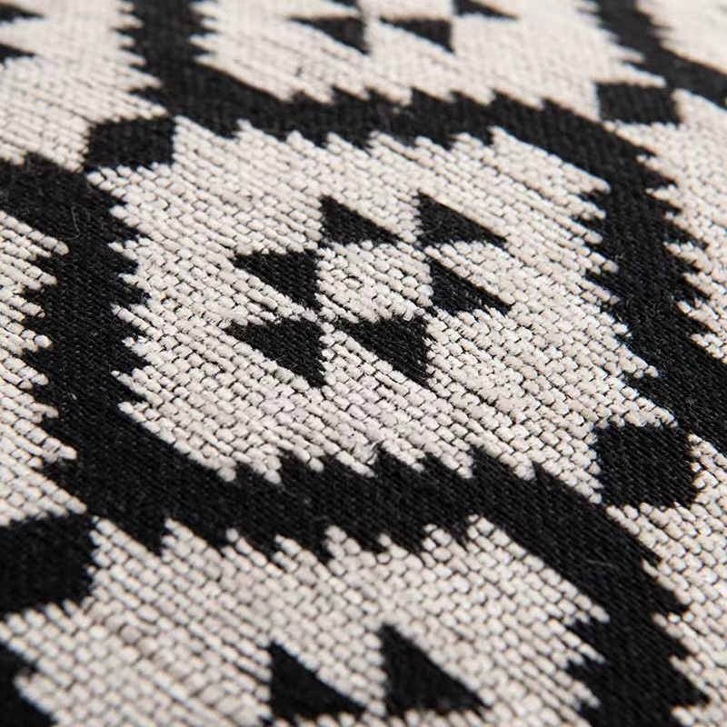 Boho Kissenbezug mit Pompon in Schwarz-Weiß, quadratisch, B/B: 45 x 45 cm - Bild 2
