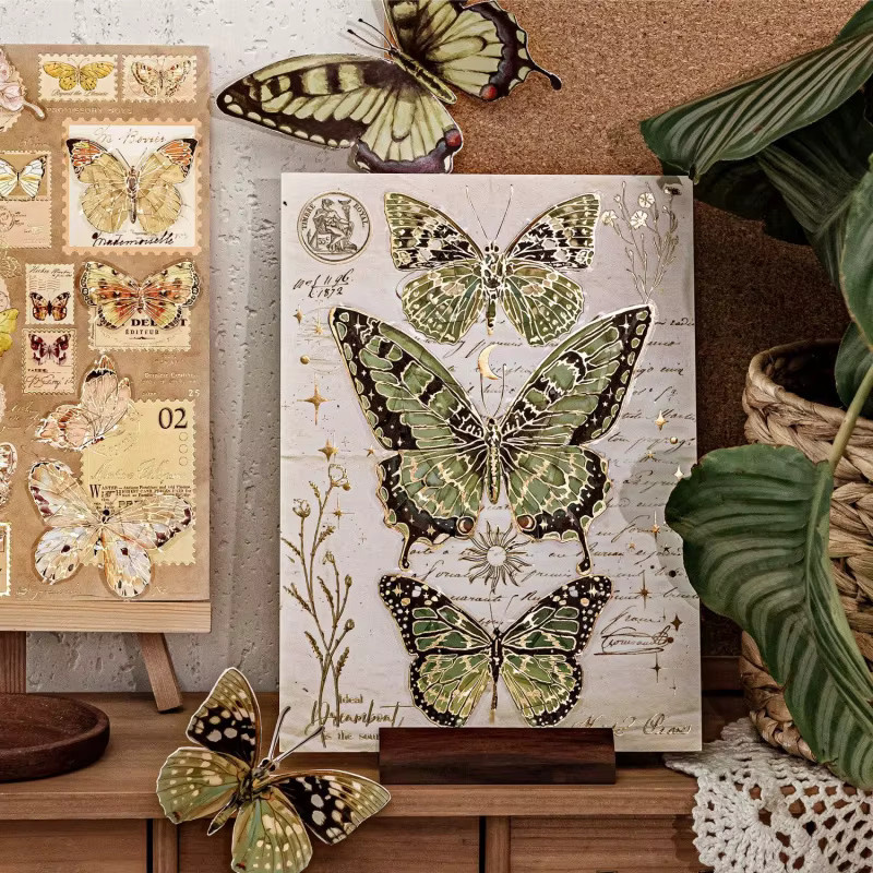 3 Blatt selbstklebende Schmetterlings-Aufkleber aus goldfarbener Metallfolie für dein DIY Tagebuch und Scrapbook-Deko - Bild 2