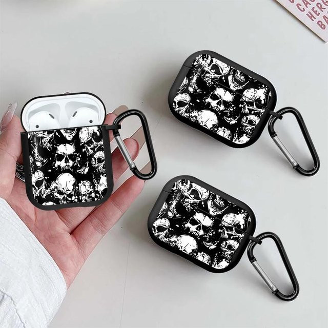 Schutzhülle für Apple AirPods in Schwarz mit Totenkopfmuster - Bild 1