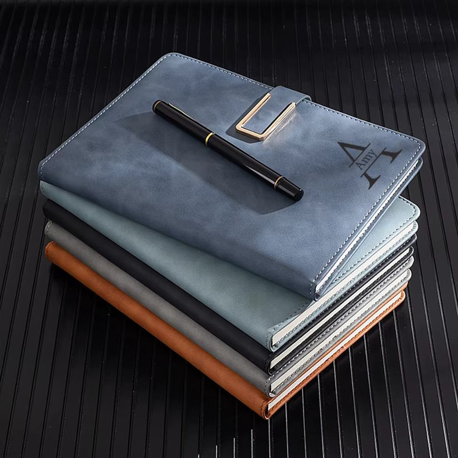 Personalisiertes Tagebuch mit Gravur aus Kunstleder in Blau mit Hardcover und Papier für Schule und Studium - Bild 2