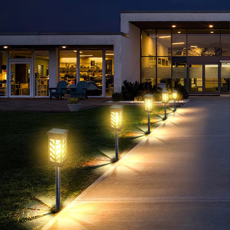 ESMARTER LED Solar Gartenleuchte für Wege und Auffahrten, Wasserdichte Solar-Pfadlampe in Schwarz mit warmweißem Licht - Bild 4