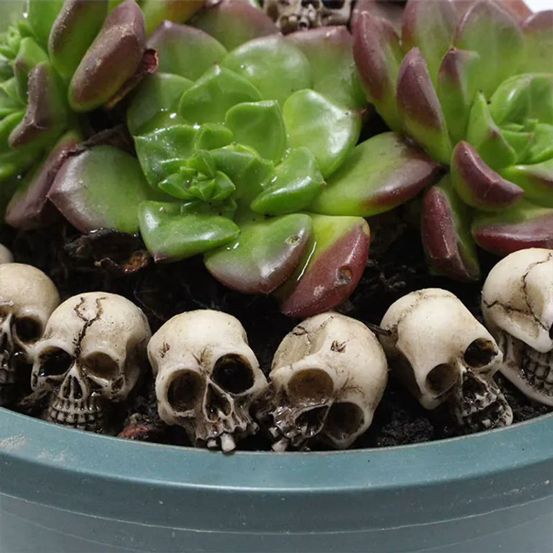 20 Stück gotische Totenkopfskulpturen von alloet in Grau und Beige als Halloween-Skelettstatuen zur Dekoration von Garten und Topfpflanzen - Bild 6