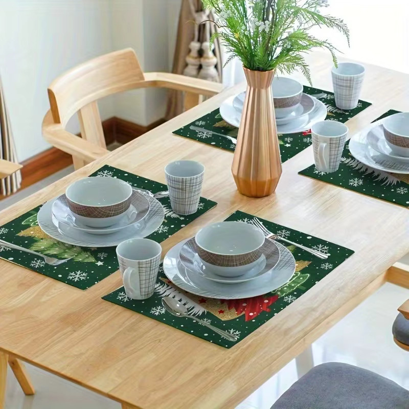 VIKAMA Weihnachts-Tischsets mit Kiefernbaum-Design und Untersetzern, Multicolor - Bild 2