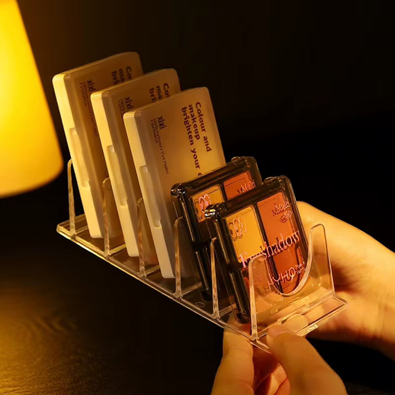 Transparenter Kosmetik Organizer aus Kunststoff für Lidschatten und Make-up als Desktop Display-Rack - Bild 2