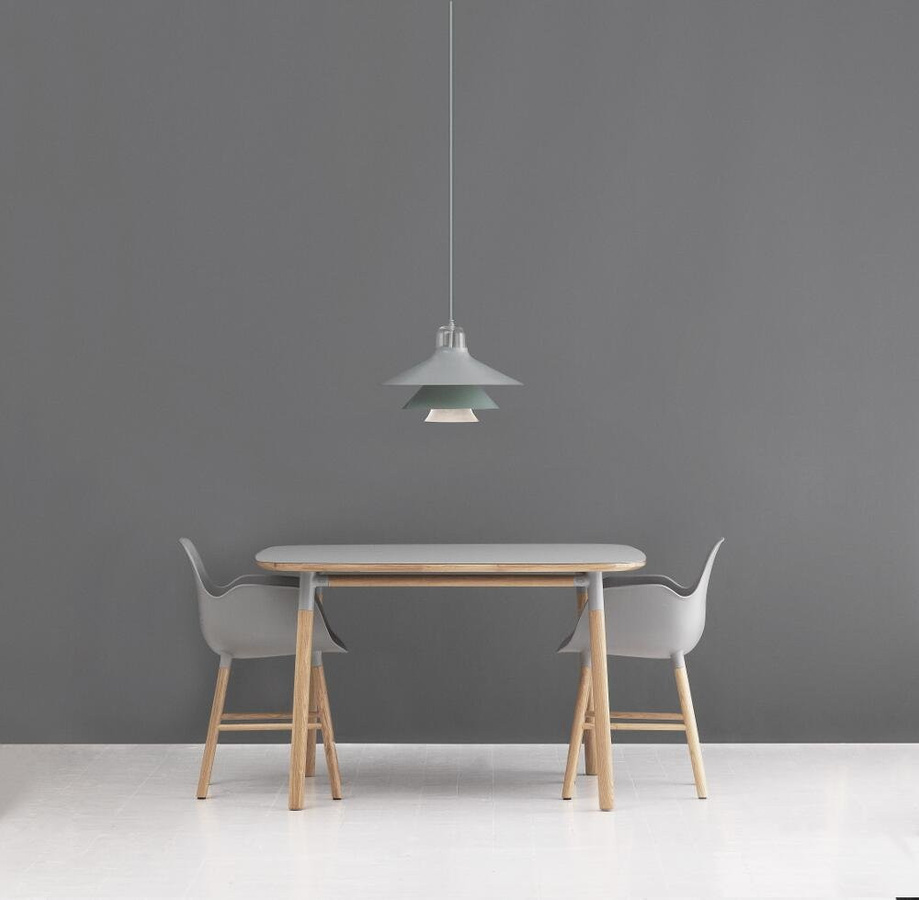Normann Copenhagen Form Tisch in Braun aus Eiche und Linoleum im nordischen Stil - Bild 2