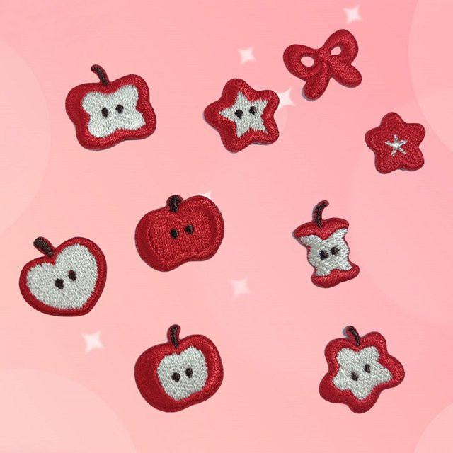 Selbstklebende Mini-Apfel-Aufnäher von Aprille in Rot mit Stickerei für Kinderkleidung und Bastelarbeiten - Bild 1
