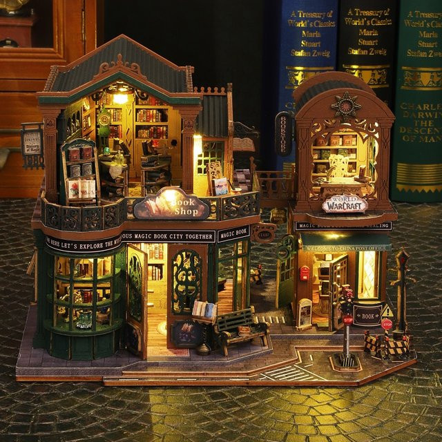 Battoom Twilight Bookstore Puppenhaus, Holz, Bausatz, Fantasy - Bild 1