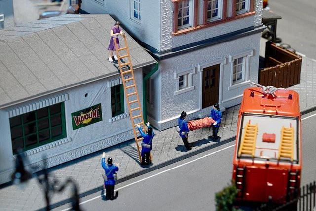 Faller Feuerwehrkräfte Epoche III, 1:87 (Spur H0) - Bild 1