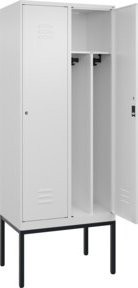 C+P Spind Classic PLUS Garderobenschrank mit 2 Abteilen, Stahlkonstruktion, Zylinderschloss, 4 Garderobenhaken und mittiger Trennwand, H x B x T: 212 x 80 x 50 cm - Bild 1