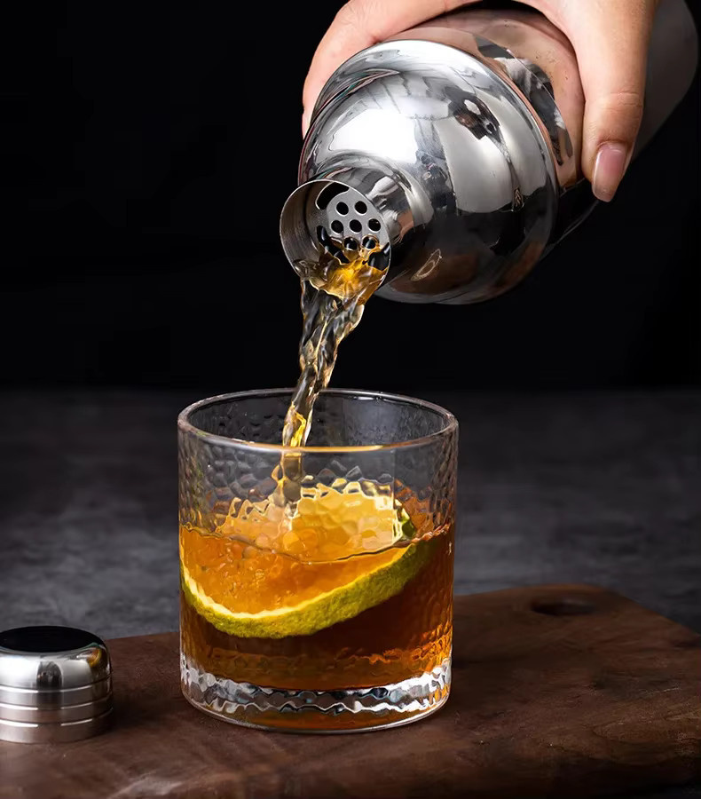 Upors Cocktail Shaker Set aus Edelstahl in Silber mit Aufbewahrungstasche - Bild 6