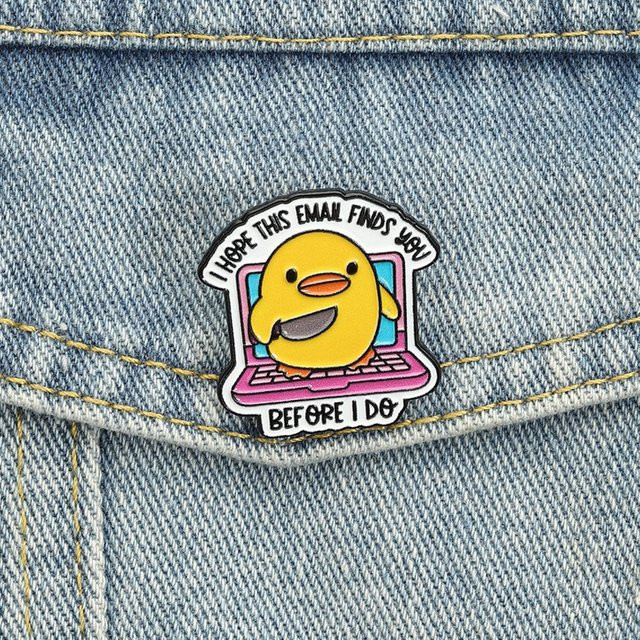 Miss Zoe Emaille-Anstecknadel Cartoon-Ente, Bunt, Unisex - Bild 1