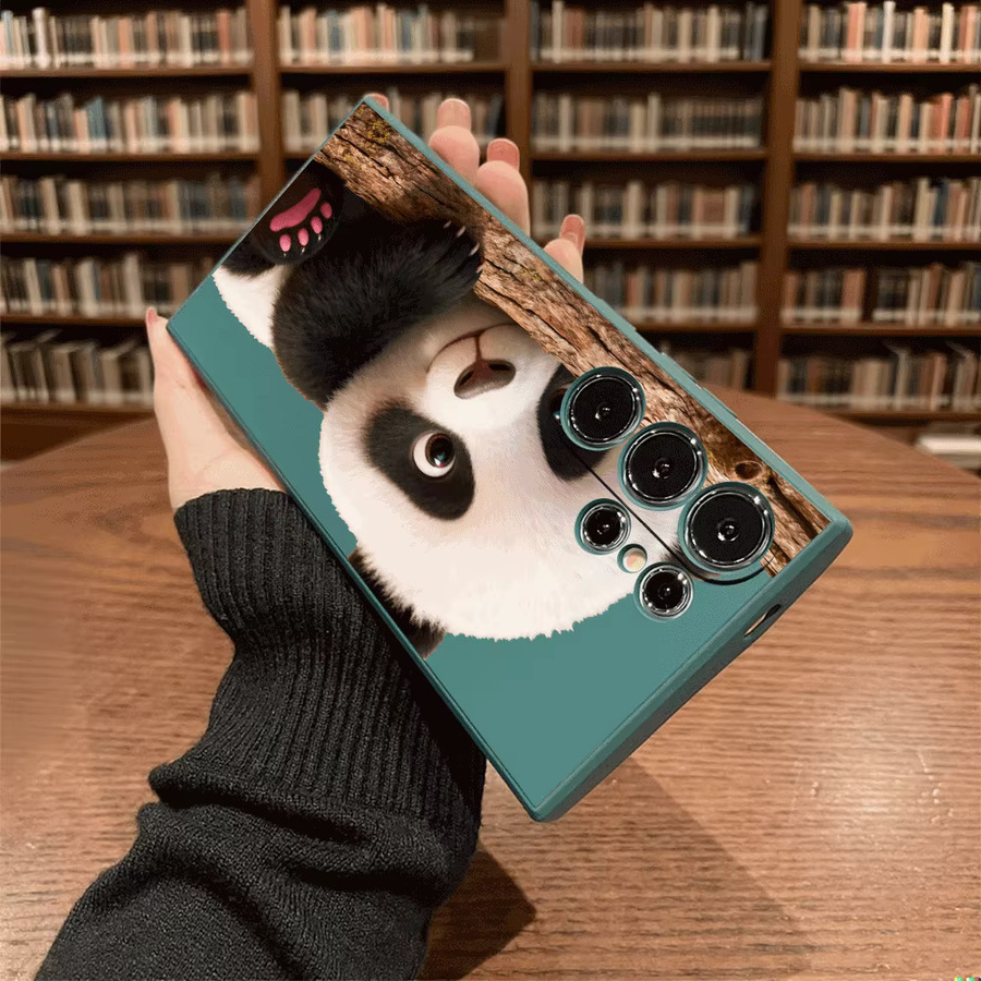 Handyhülle Panda Cub hinter dem Baum für Samsung Galaxy S25 S24 Ultra S23 S22 S21 S20 FE Plus in Lila und Mehrfarbig aus weichem TPU - Bild 3