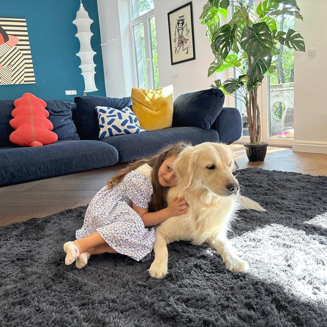 VIKAMA Weicher Plüschteppich für Kinder, Rutschfester Kunstfell-Teppich in Rechteckform für Wohnzimmer und Schlafzimmer - Bild 1