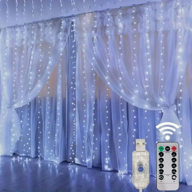 TONECY LED Vorhang-Lichterkette als festliche Girlande in Warmweiß und Multicolour mit 8 Modi und USB-Anschluss für Weihnachten, Hochzeit und Party - Bild 1