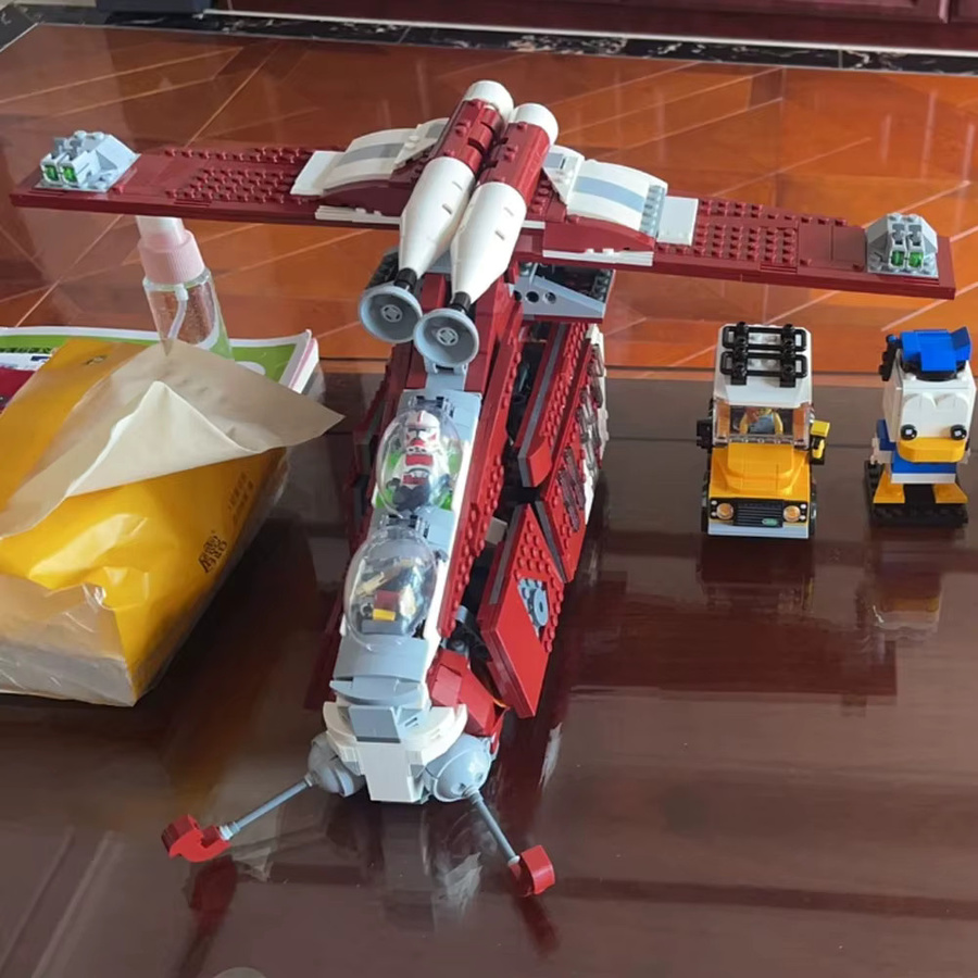 MOC Republic Dropship Gunship, Bausteine, 1083 Teile - Bild 2