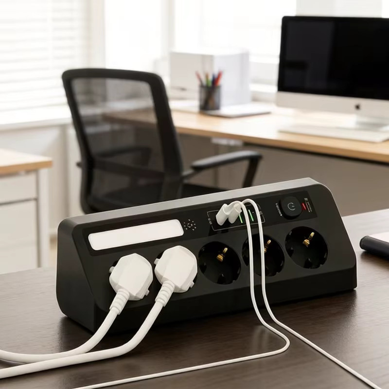 Wandmontierte Tisch-Ecksteckdose in Schwarz mit 5 Steckdosen, 2 USB-C-Anschlüssen und 90 Grad Dreieckdesign - Bild 6