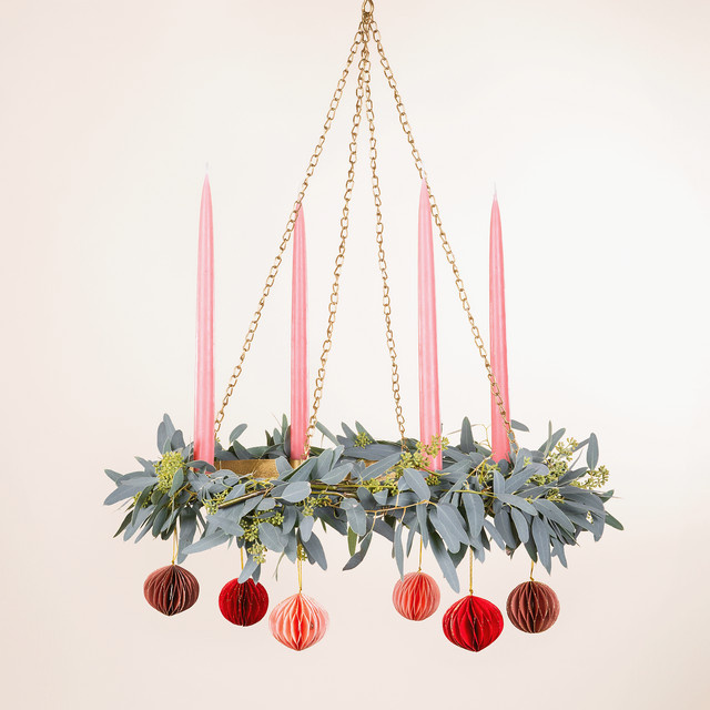 DIY Kranz Winter Shine von BLUME2000 in Gold, Rot, Hellrosa, Grün und Pink mit Eukalyptus und Metall-Elementen, Durchmesser: 40 cm - Bild 1