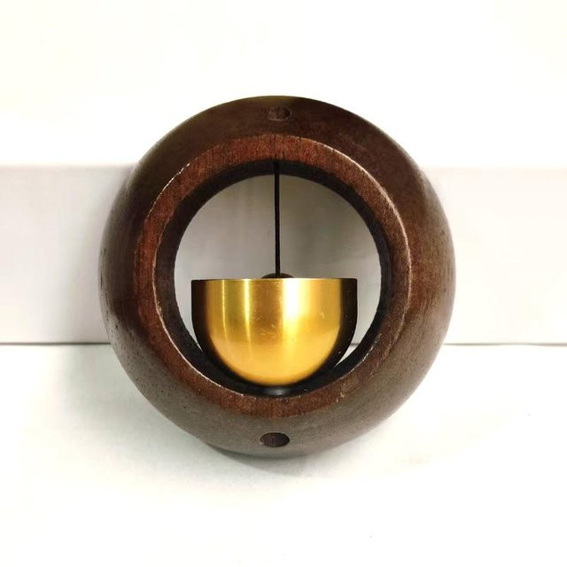 SXH Runde Magnetische Türklingel aus Schwarznussholz in Braun als Hängendes Windspiel und Dekoration - Bild 1