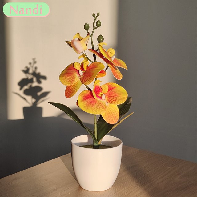 NANDI Künstliche Schmetterling Orchidee als Topfpflanze für Tischdekoration und Home Office - Bild 1