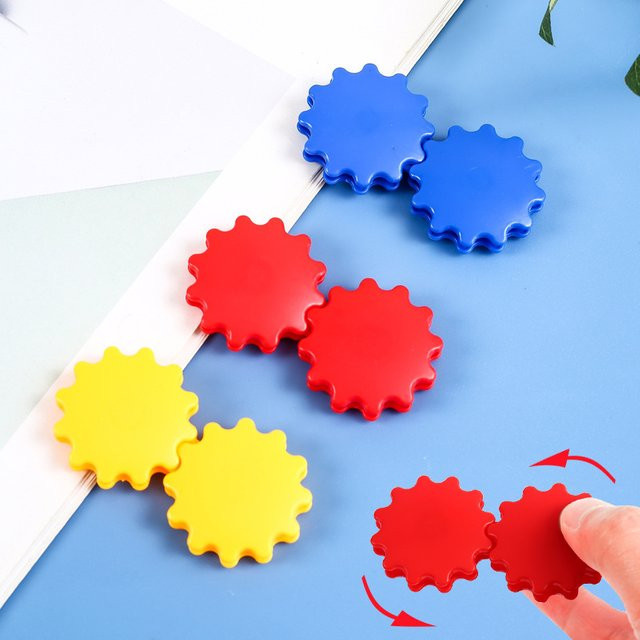 Soulbao 6er Set Rotierende Fingertop-Spinner als kreatives Stressabbau-Spielzeug für Kinder in Rot - Bild 1