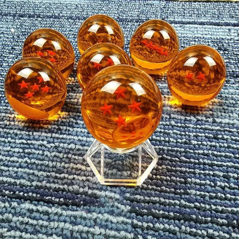 Bandai Dragon Ball Z Actionfigur mit orangefarbener Kristallkugel aus Glas und Kunststoff auf Rundbasis - Bild 1