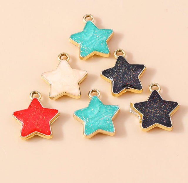 Leslie Charms, fünfzackige Sterne, Emaille, Bunt, Messing, 14*17mm, Unisex - Bild 1