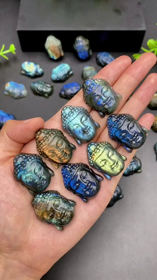 Kristallschnitzerei Buddha Kopf aus Labradorit von CrystalHola in Multicolour - Bild 5