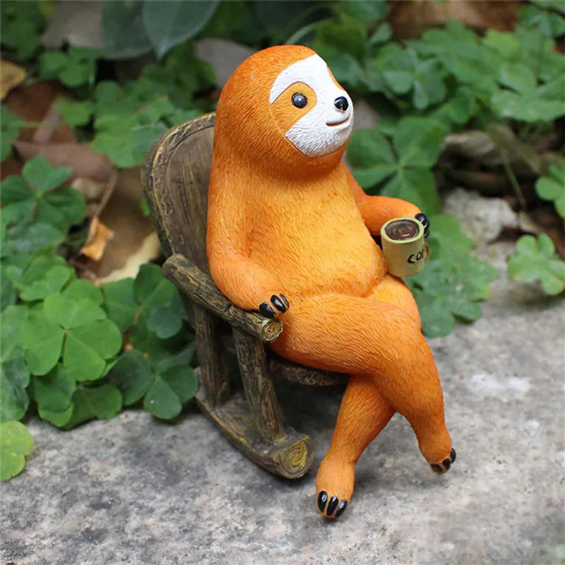CosyHome Deko-Figur Faultier auf Schaukelstuhl aus Kunstharz in Orange, Höhe: 7,5 cm - Bild 3
