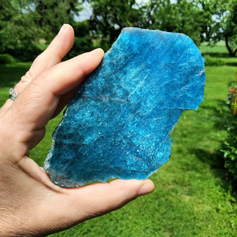 CrystalHola Apatit-Kristallsteinplatte in Blau für Heimdekoration und DIY-Projekte - Bild 2