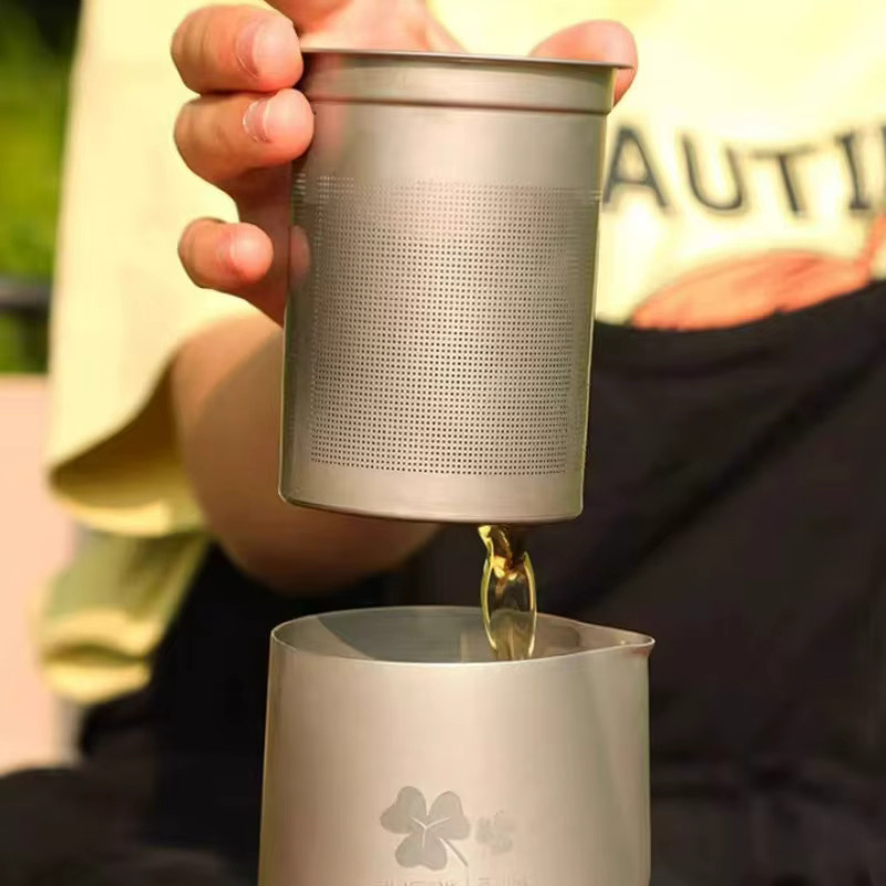 Tragbares Reise-Teeset aus Titanlegierung in Silber für Camping und Outdoor-Aktivitäten - Bild 2