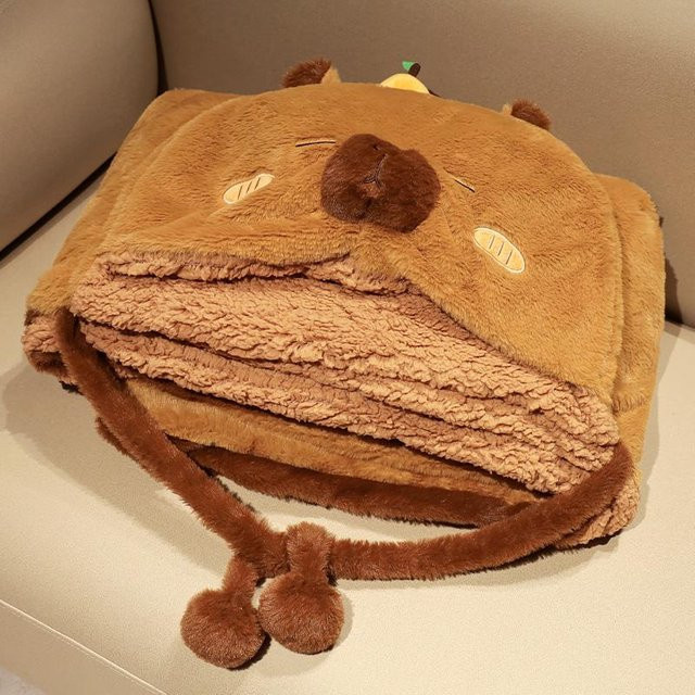 Capybara Plüschtier Umhang aus weichem Korallenfleece in Braun von Binchi Fitness - Bild 1