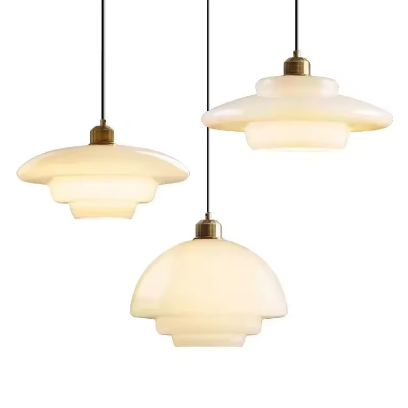 CETANT Vintage Glas Kronleuchter in Milchweiß mit Gold/Messing-Details, E27 Fassung für LED-Leuchtmittel, Pendelleuchte für Wohnzimmer, Küche und Esszimmer - Bild 6