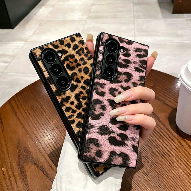 Samsung Galaxy Z Fold 5 4 3 6 7 5G Handyhülle mit Leopardenmuster in Braun, ultradünne und stoßfeste Hartschalen-Schutzhülle - Bild 1