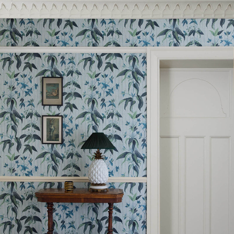House of Hackney Tapete Urtica Myrtle Stripe Botanisches Streifendesign aus Vlies - Bild 2