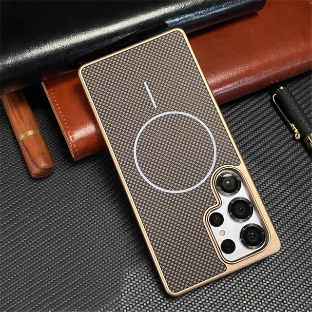 Magnetische Schutzhülle mit Kohlefasermuster für Samsung Galaxy S26 Ultra S25 Ultra S24 Plus S23 Plus in Gold, stoßfeste weiche Hülle mit kabelloser Ladefunktion - Bild 1