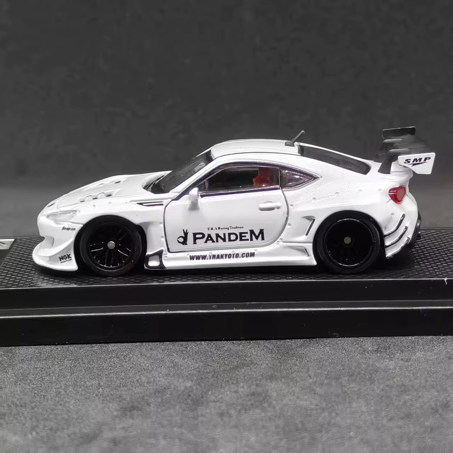 Bburago BRZ PANDEM Rocket Bunny Widebody, Diecast-Modell, 1:64, Weiß - Bild 2
