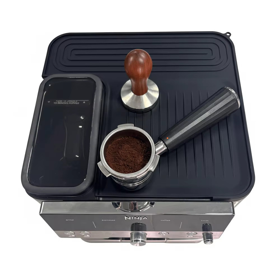 Rutschfeste und hitzebeständige Silikon-Obermatte für Ninja Luxe Espressomaschine ES601 und ES701 in Schwarz - Bild 2