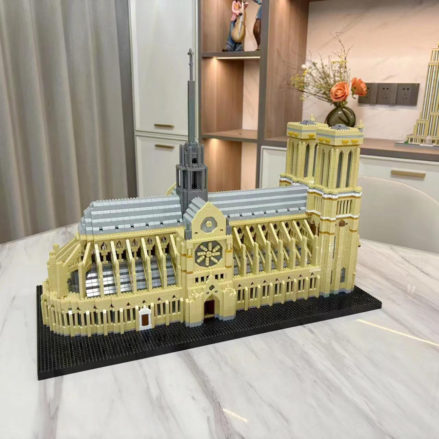 Linyi toy Paris Notre-Dame Bausteine Spielset Historisch ab 14 Jahren - Bild 2