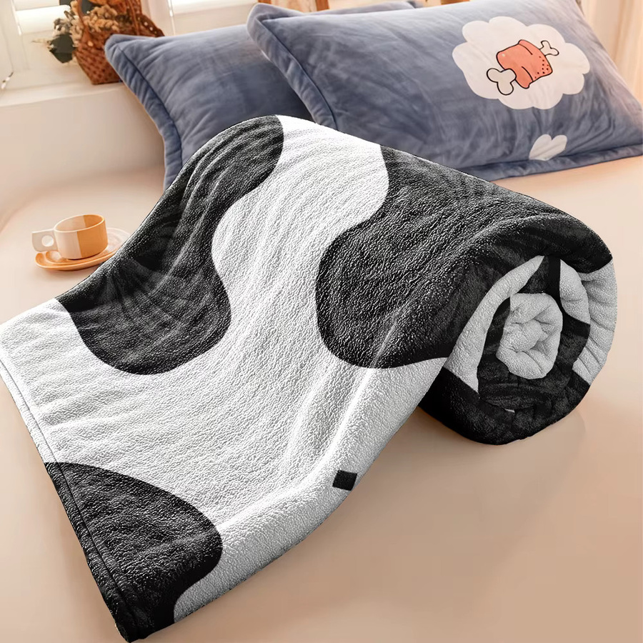 Gemütliche Flanell-Fleece-Decke mit Kuh-Print in Weiß, superwarme Überwurfdecke für Bett und Sofa - Bild 3