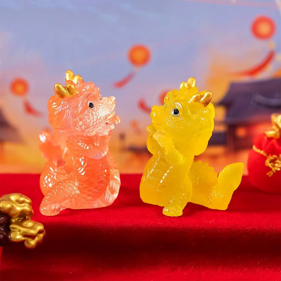 Transparente Drachenfigur von KITPIPI als bunte Dekoration aus Kunstharz für Weihnachten und Neujahr - Bild 4