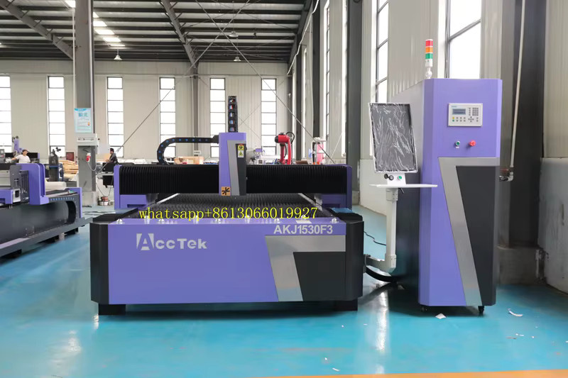 Acctek Faserlaser-Metallschneidemaschine mit AKJ1530F Wasserkühler für Weichstahl und Kohlenstoffstahl - Bild 3