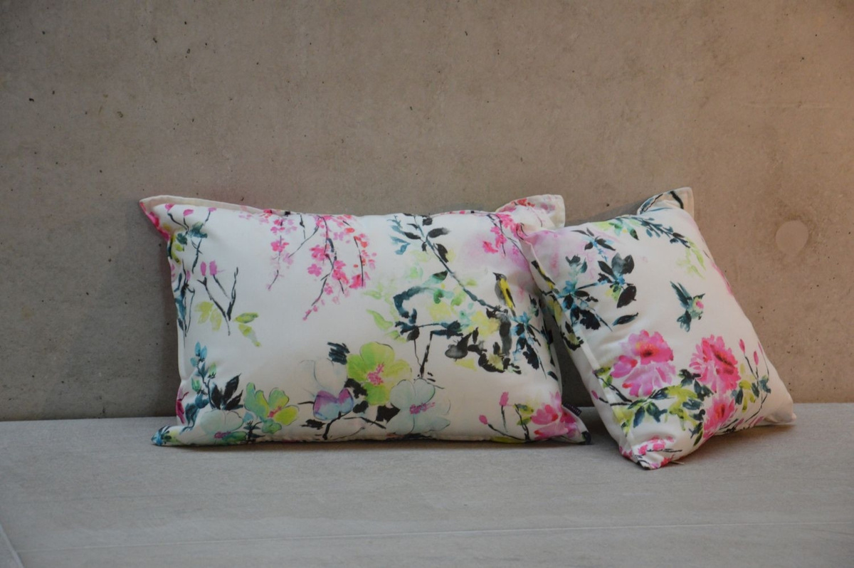 Jan Kurtz Somnia Kissen mit abnehmbarem Bezug in Floral Multicolor und Weiß - Bild 2