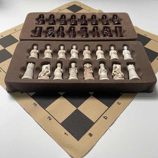 Yernea Schachspiel, Retro antikes Schachbrett, Harz, Strategiespiel - Bild 1