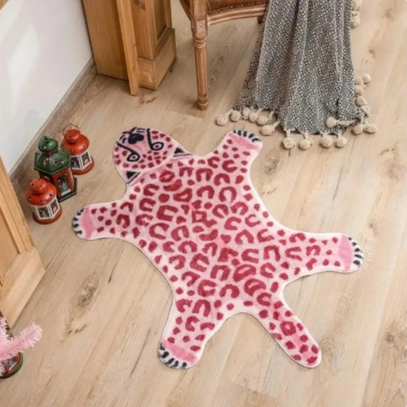 Lodestar Plüsch-Teppich mit Leopardenmuster, rutschfest und waschbar, B/B: 120 x 80 cm - Bild 2